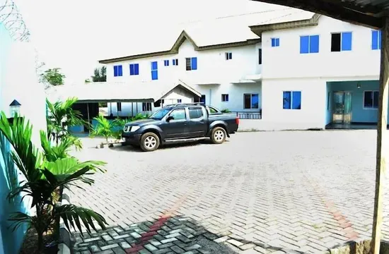 The Kings Hotel and Suites
