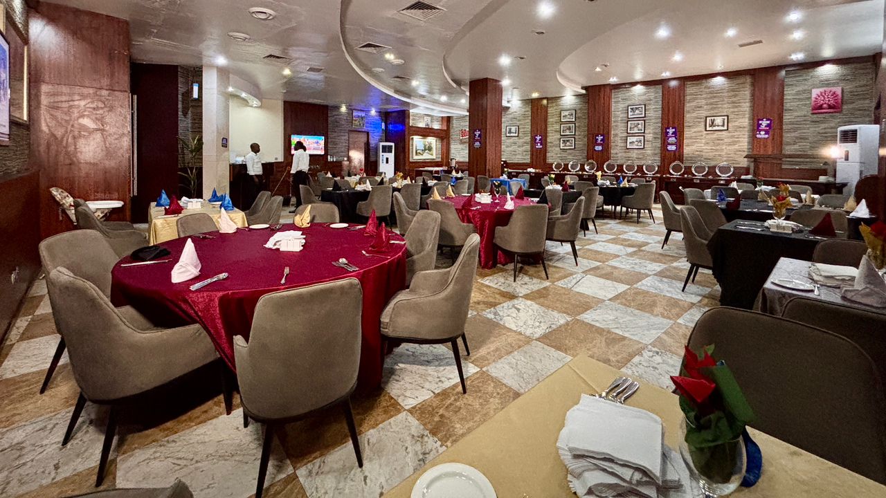 Airport Golden Tulip Hotel image 3