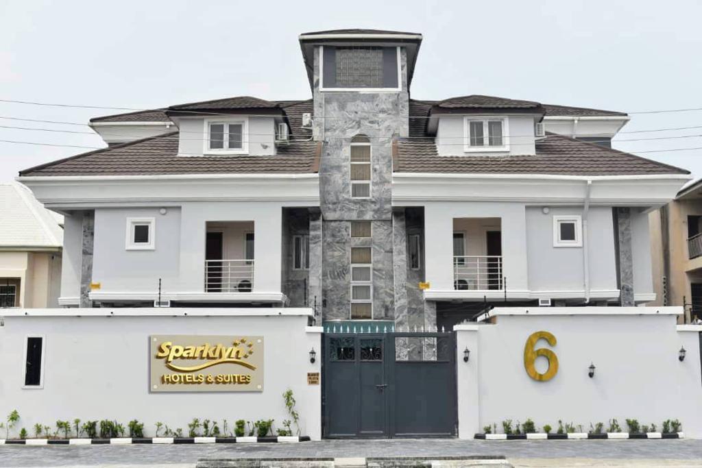 Sparklyn Hotels and Suites - Lagos