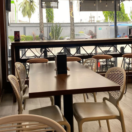 White Rose Hotel image 2