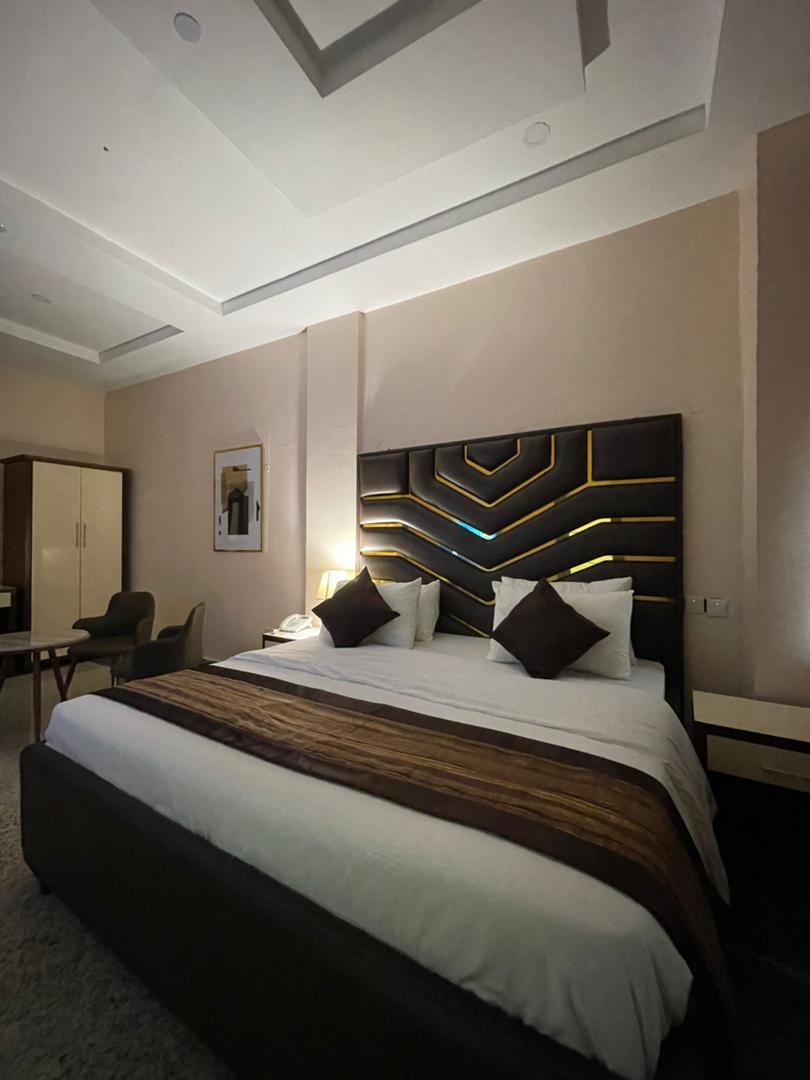 Sliver Green Hotel image 2