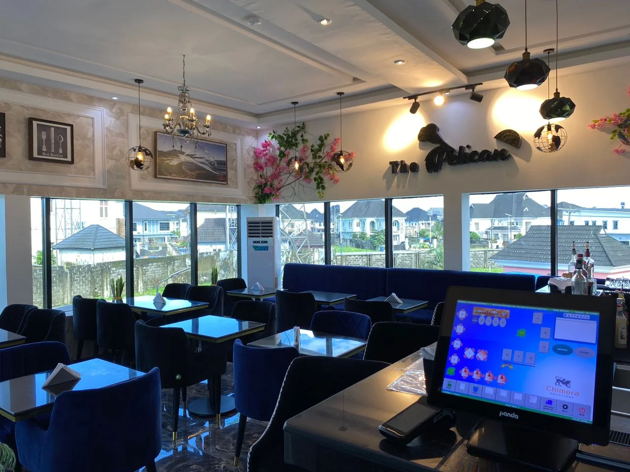 TomKing Legacy Hotel image 5