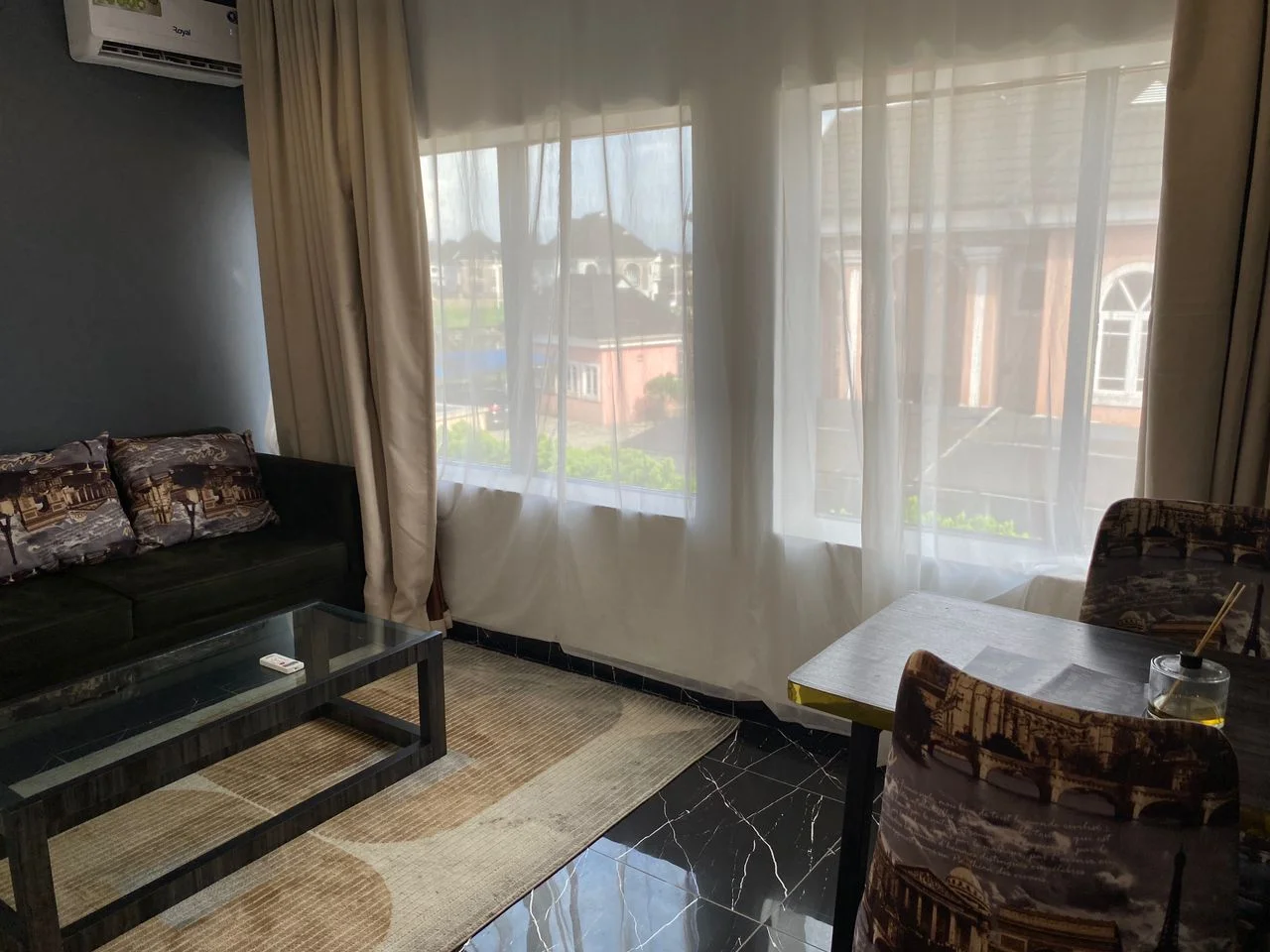 TomKing Legacy Hotel image 2