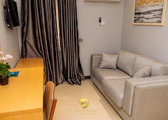 Golden Six Hotel image 4