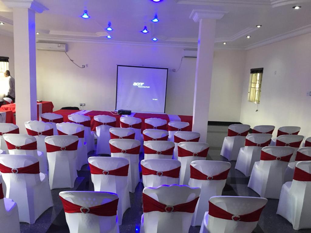 Amoni Apartments image 5