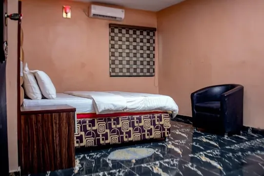 Place 2 Be Hotel