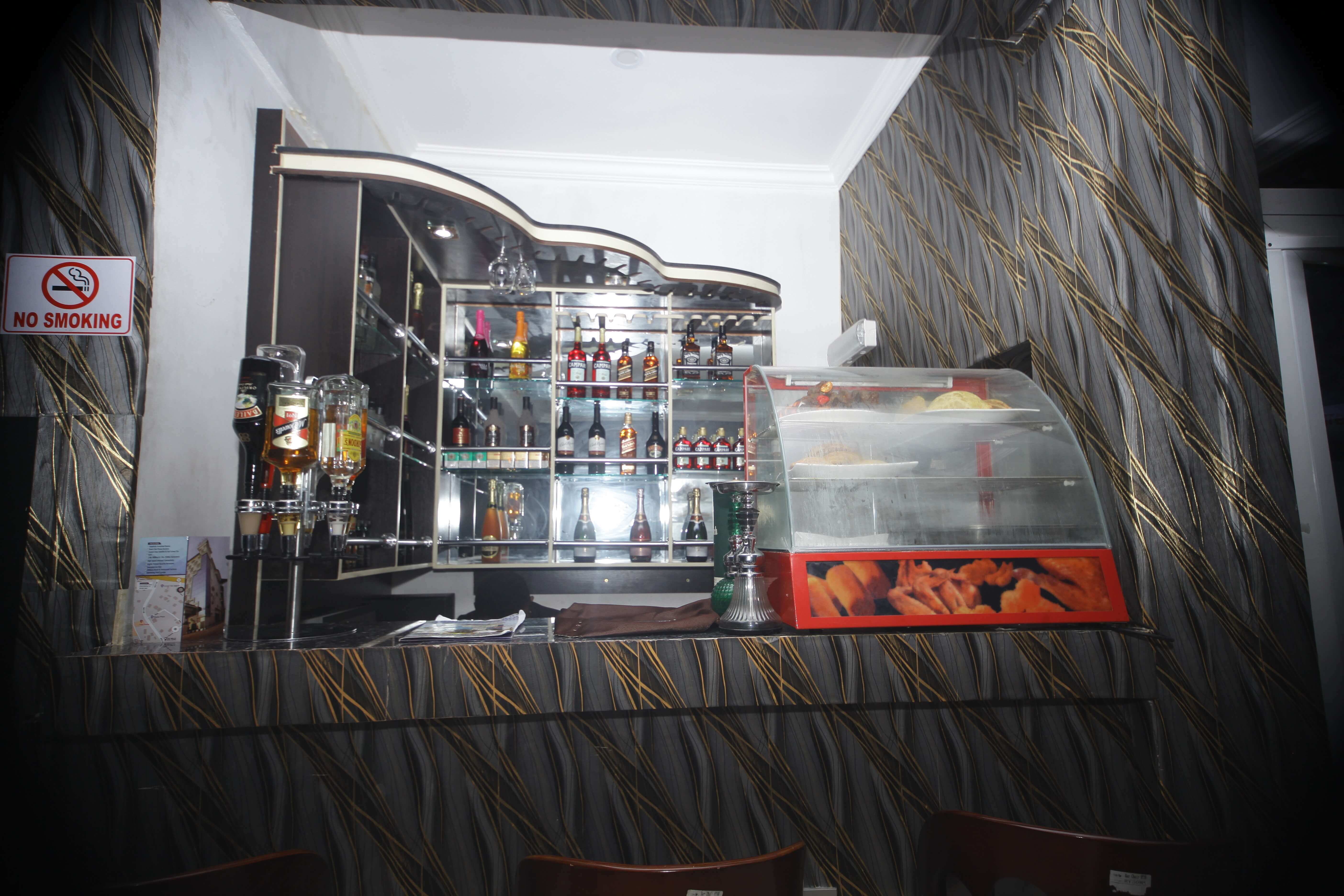 UG WIS Hotel and Suites image 2