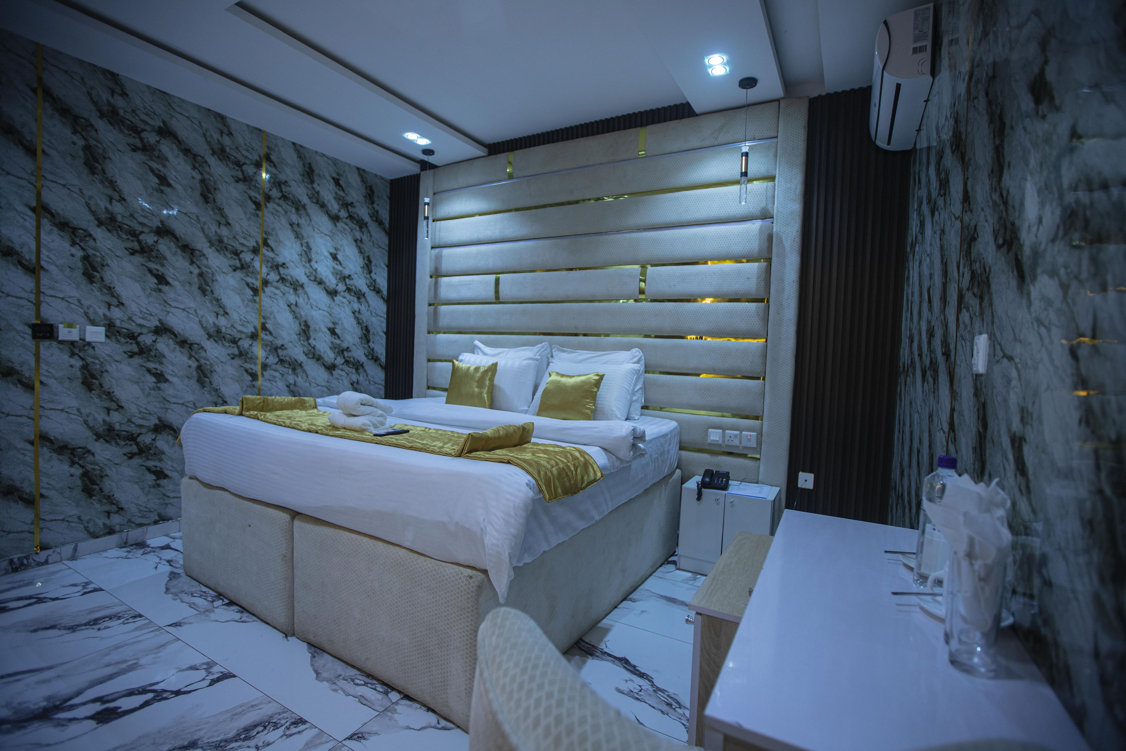 Ehi Grand Hotel image 4