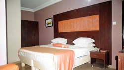 Tescon Hotel and Suites image 4