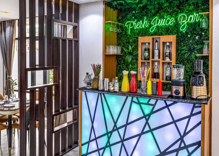 Executive Hotel and Suites image 2