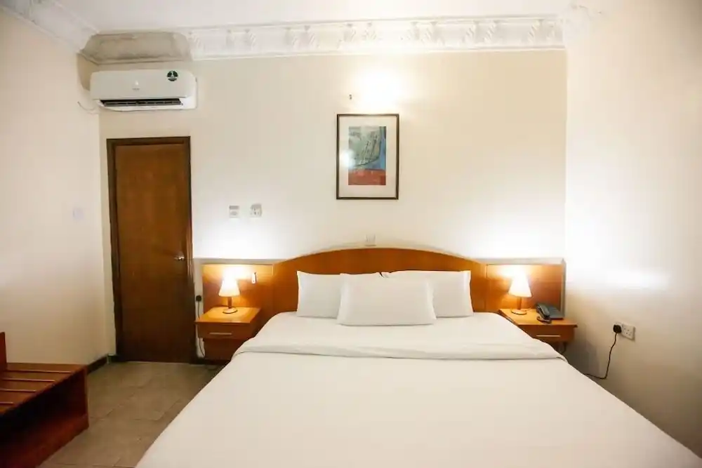 Jersey Apartments image 5