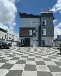 Twinny Hotel and Suites