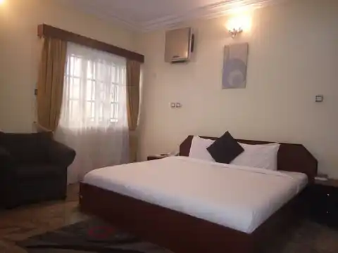 Zeina Suites