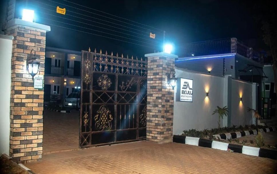 Ekulu Apartments image 2