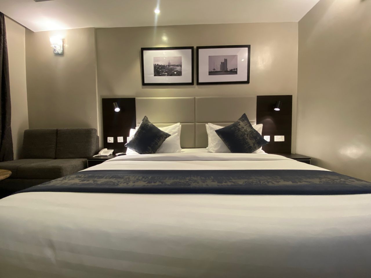 Five Clover Inn- Abijo GRA