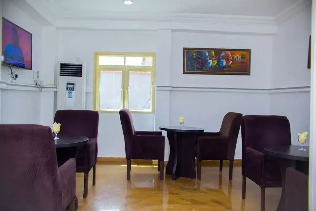 Galpin Suites Ikeja image 4