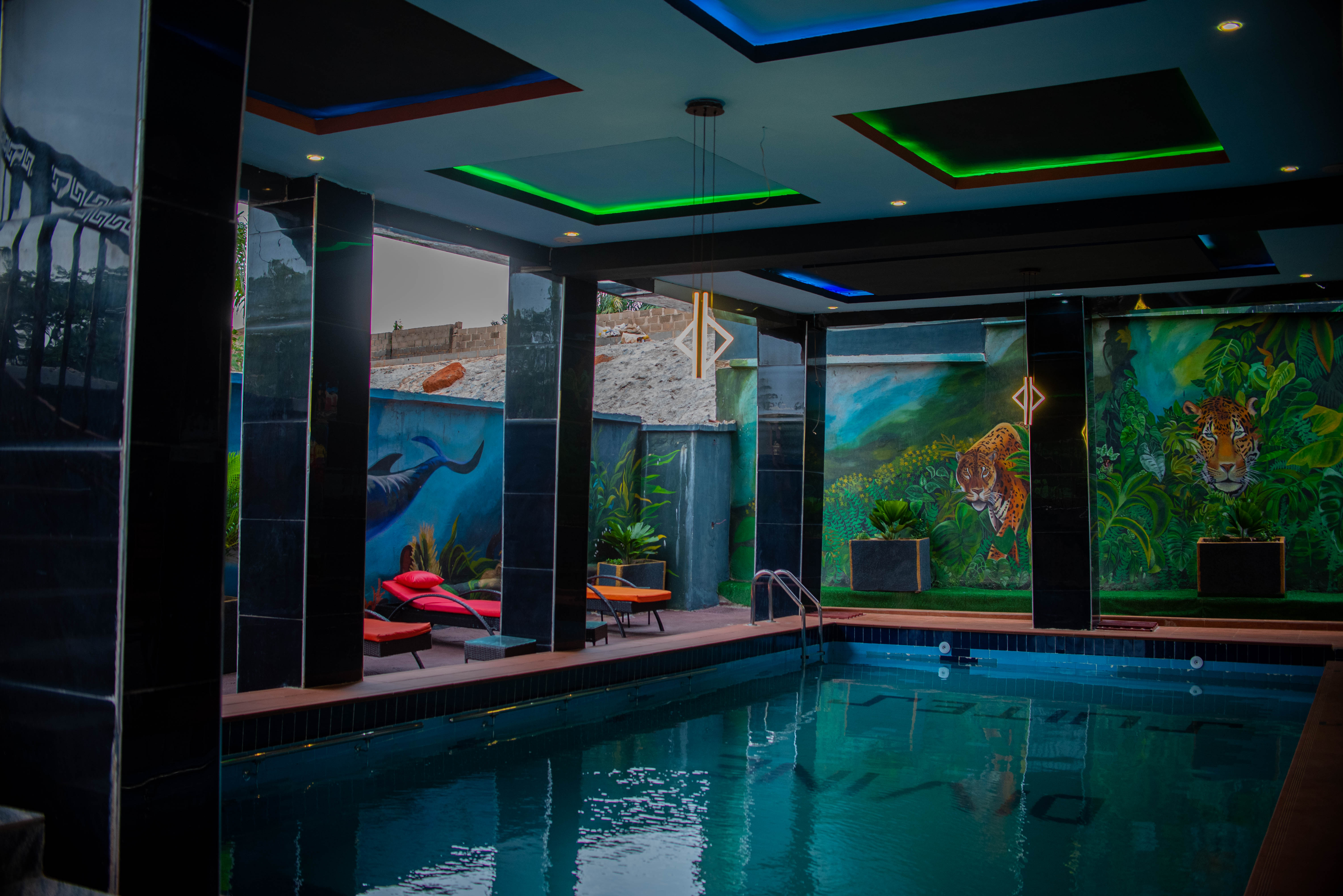 Golden Top Hotel image 3