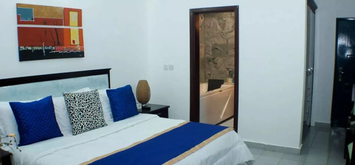 Royalty Group Hotels and Recreation image 4