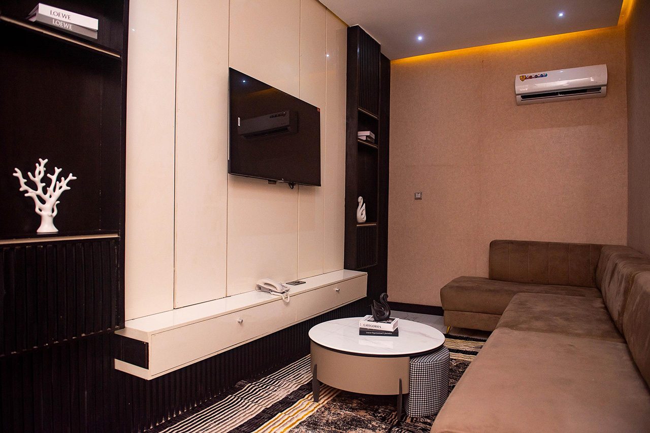 Citiluxe Hotel and Suites image 2