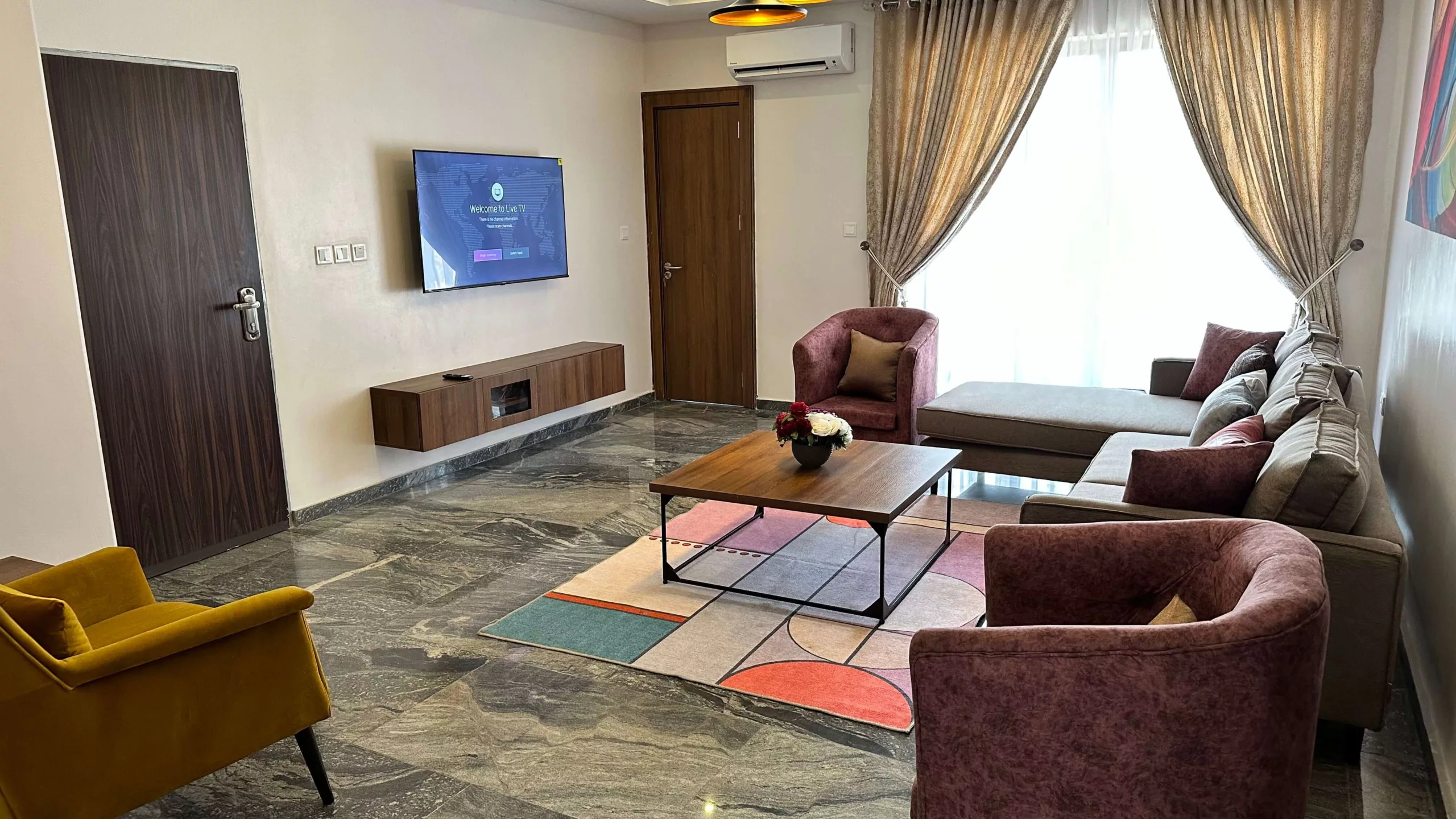 Tennys Place Apartments-Jahi image 2