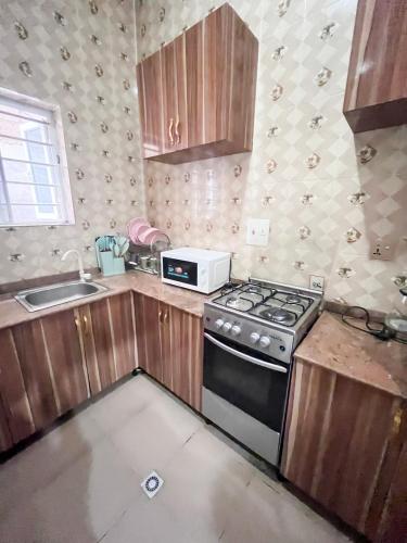 LN Apartment image 2