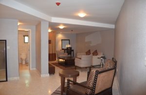 Lakewood Luxury Apartment image 4