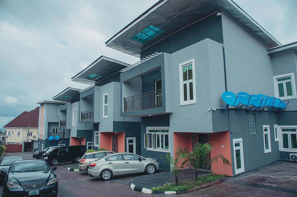 The Violets Hotels and Apartments image 4