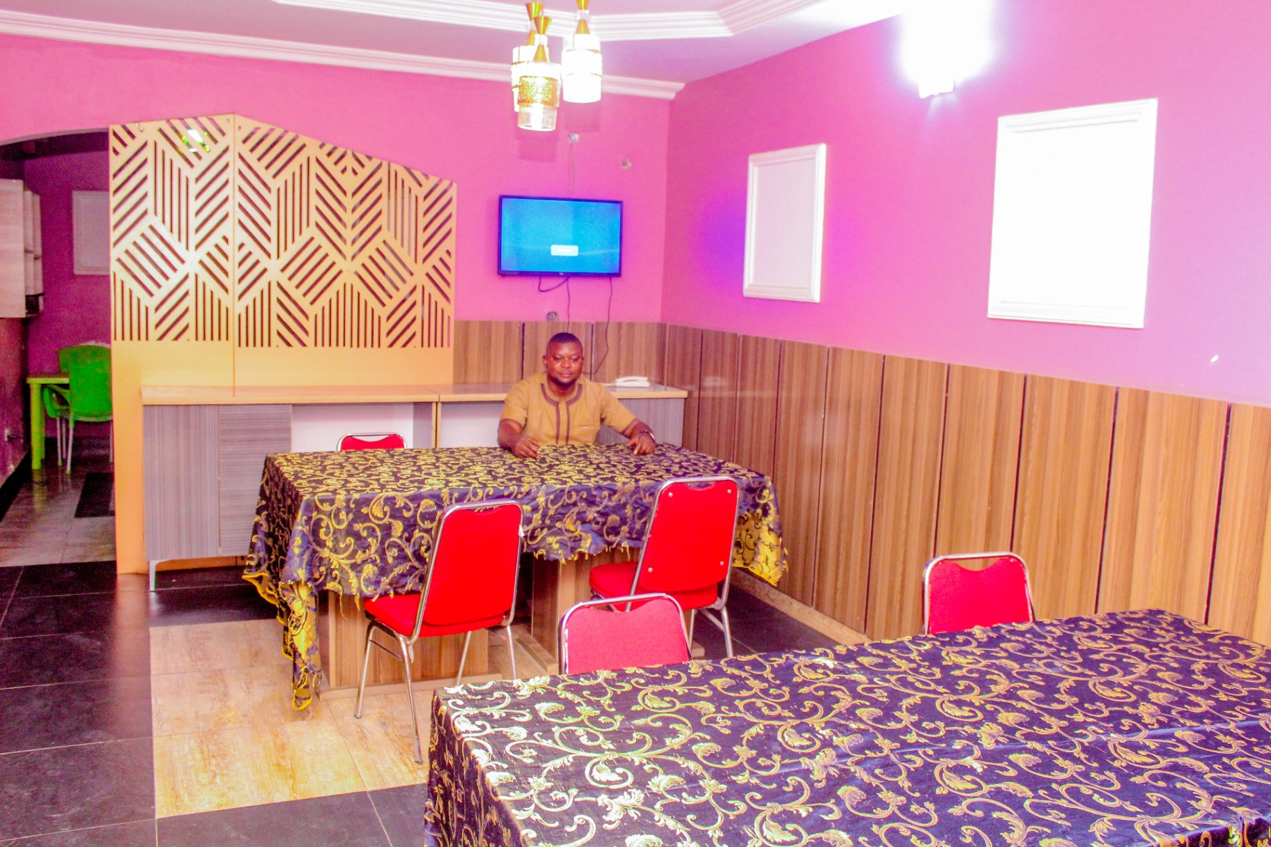 Pameec Luxury Suite- Lokogoma image 3