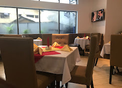 De palms Hotels image 5