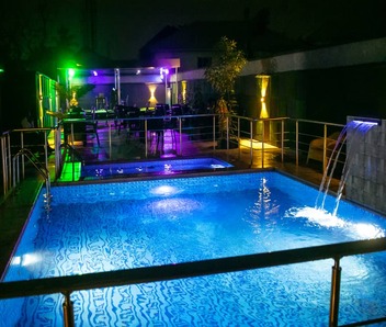 De Bay Lux Hotel and Suites image 3