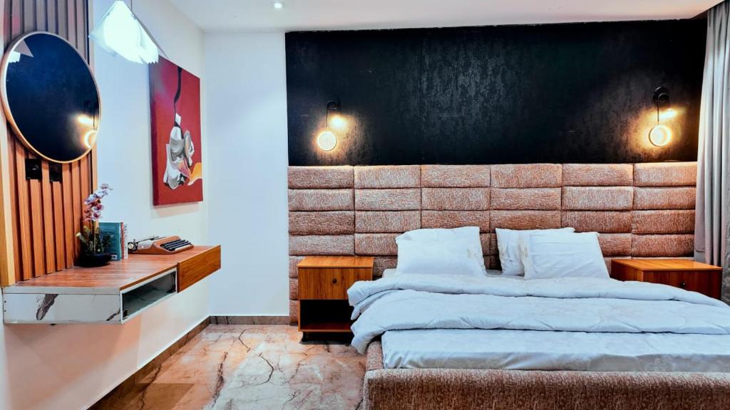 Redbox Luxury Apartments image 2