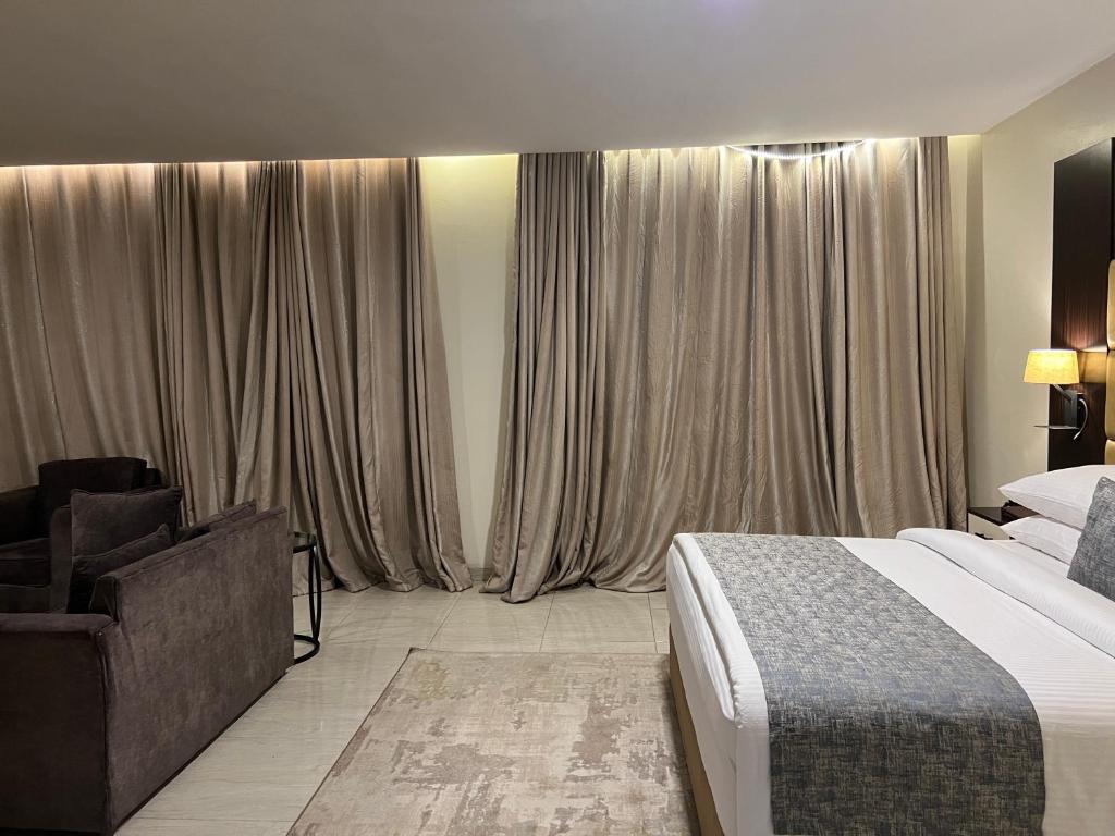 Rollace Hotel image 3