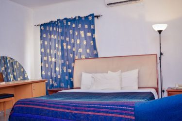 Emperor Hotel and Suites image 3