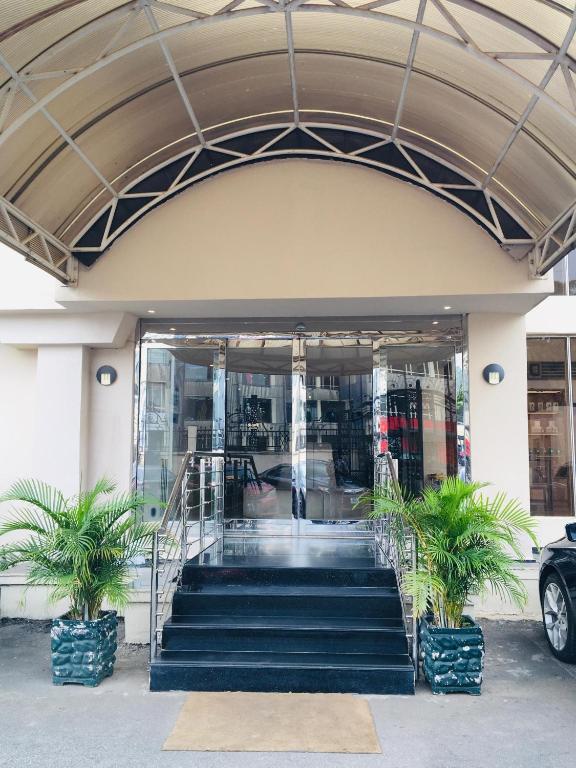 Summerset Continental Hotels