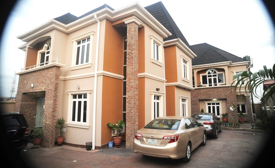Darell Suites