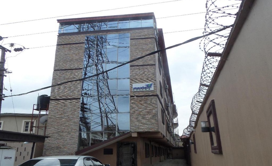 Maxton Suites