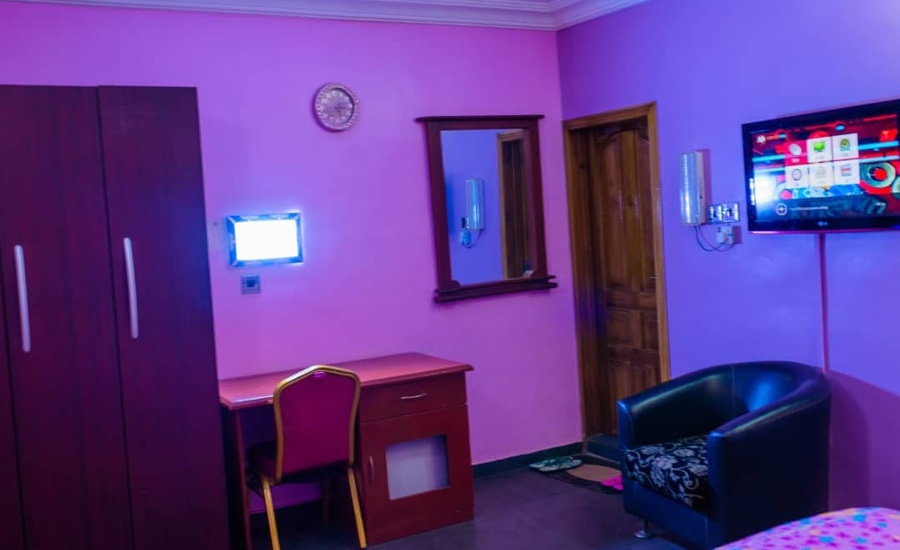 Flourish Hotel and Suites image 2