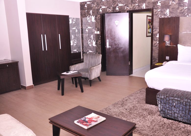 Tudor House Hotel image 4