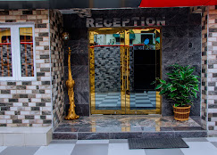 Toprano Hotel and Lounge image 4