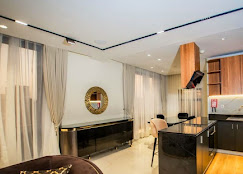 Mini Palace Luxury Suites image 3