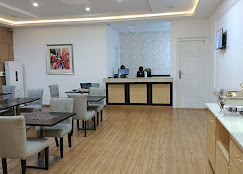 Quintessential Hotel image 2