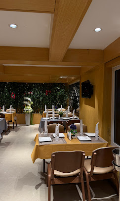 Golden Six Hotel