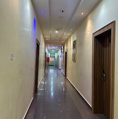 Rolarz Resorts and Hotel image 3