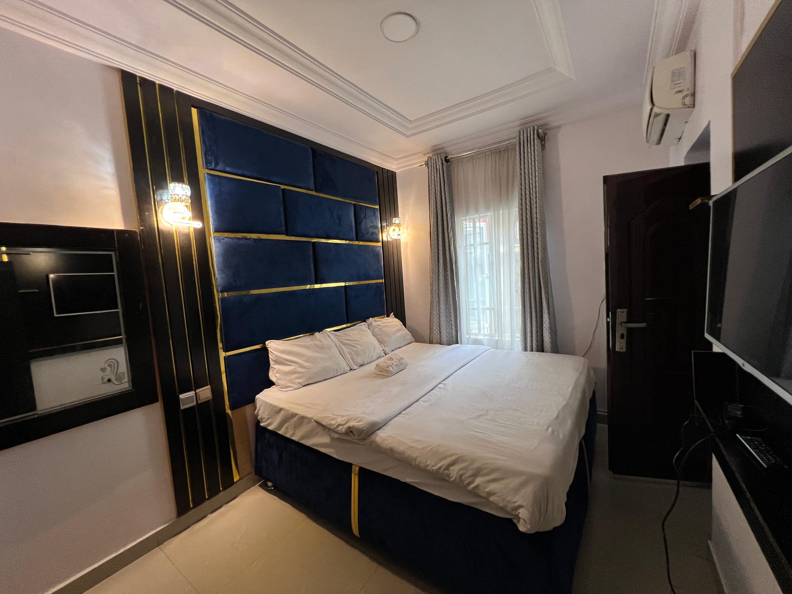 Villa Palazzo Hotel and Apartments image 2