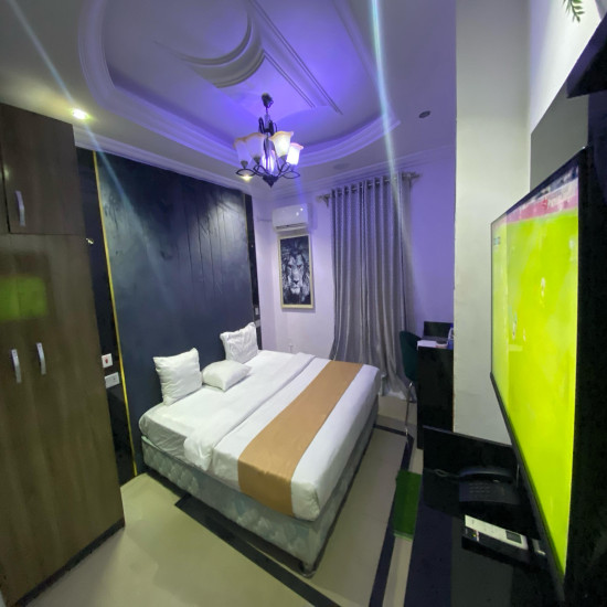 Villa Palazzo Hotel and Apartments image 5