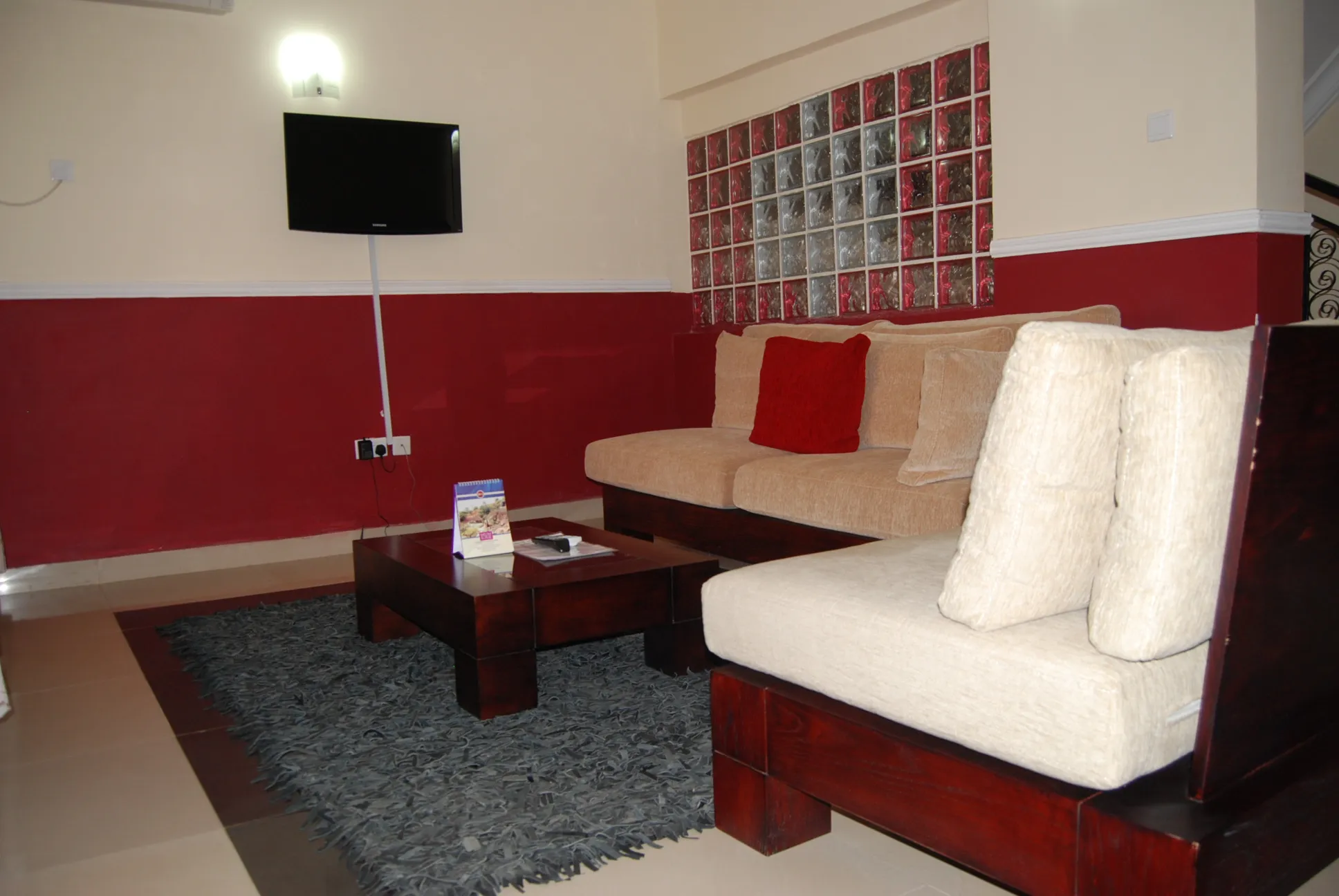 2 Bedroom Studio Apartment