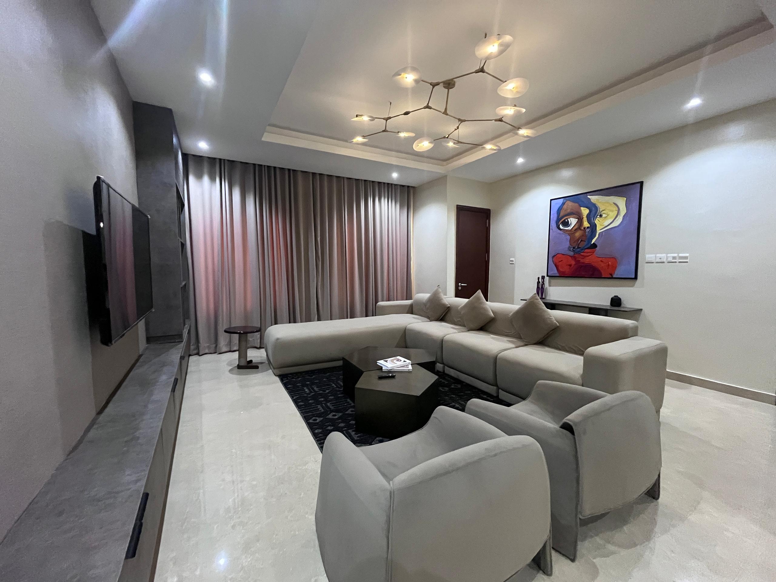 3 Bedroom Luxury Apartment