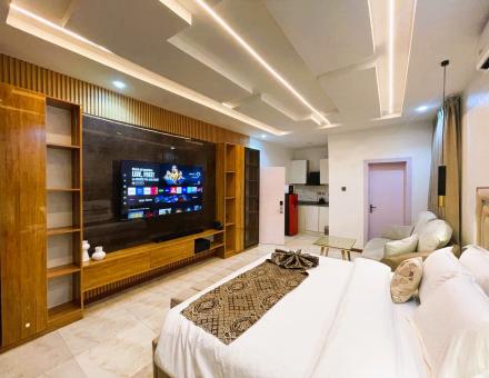 Executive Business Suite with Balcony