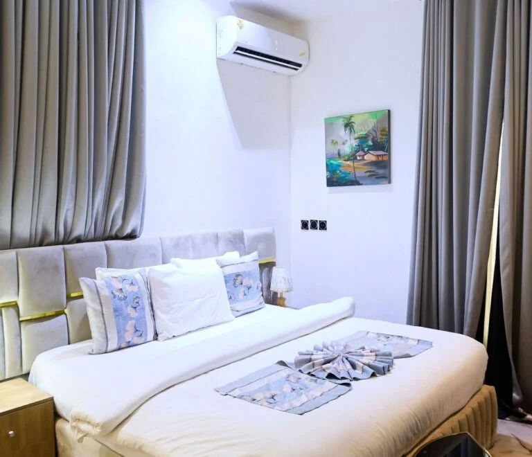 Studio Apartment (Grand)