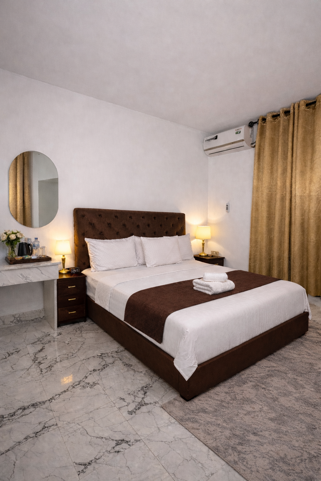 Queens Room